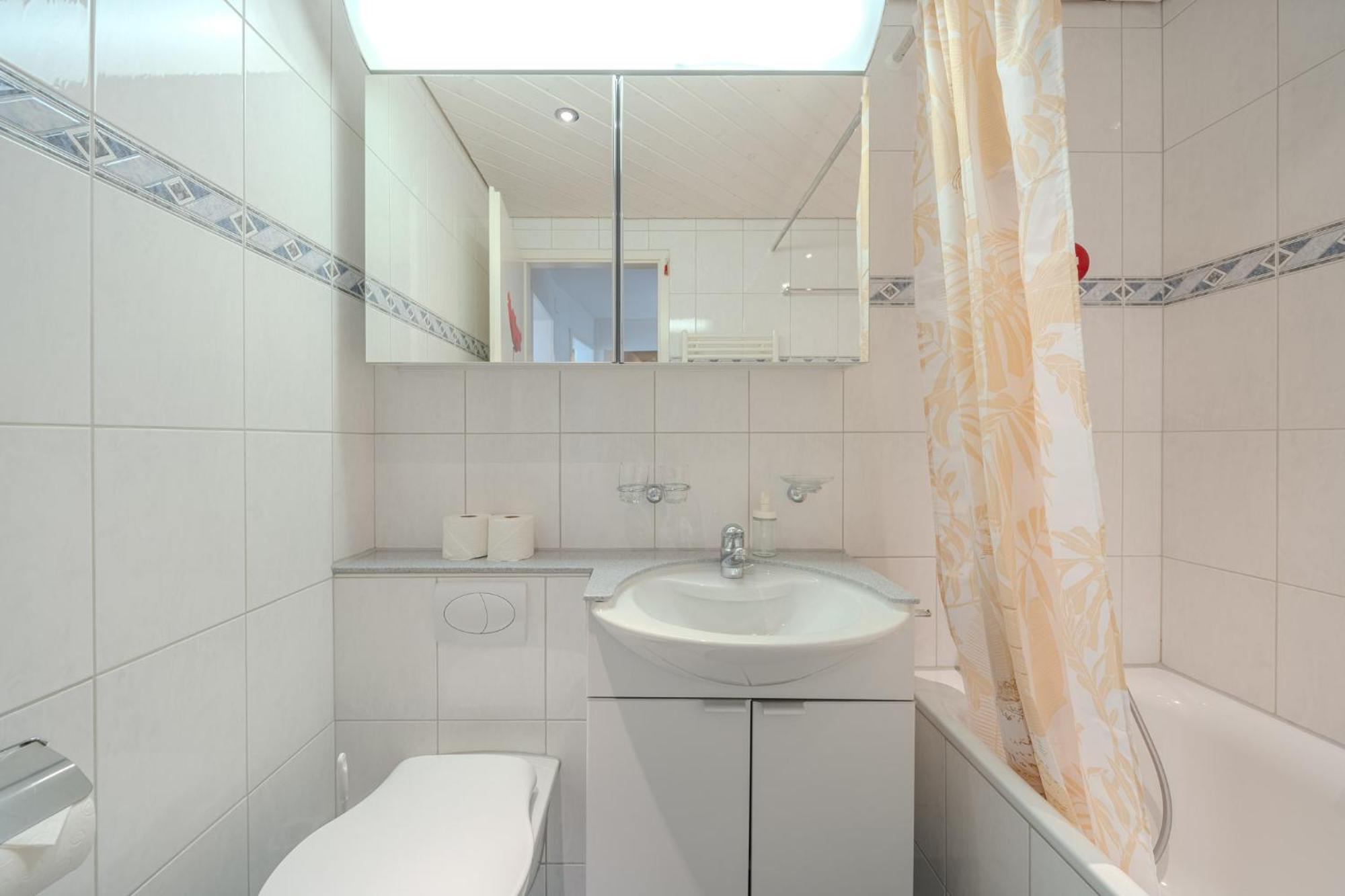 Viktoria A22 By Vacations * Arosa
